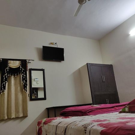 Отель Srb Residency Тируваннамалай Экстерьер фото